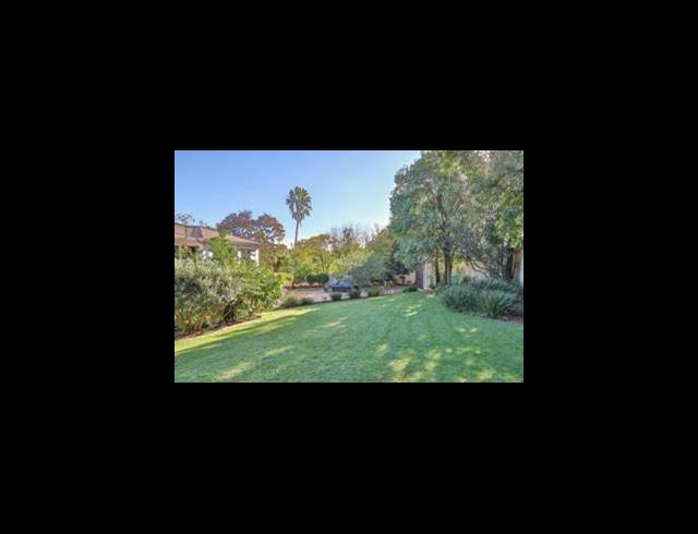 6 BEDROOM HOUSE FOR SALE IN BRAMLEY PARK